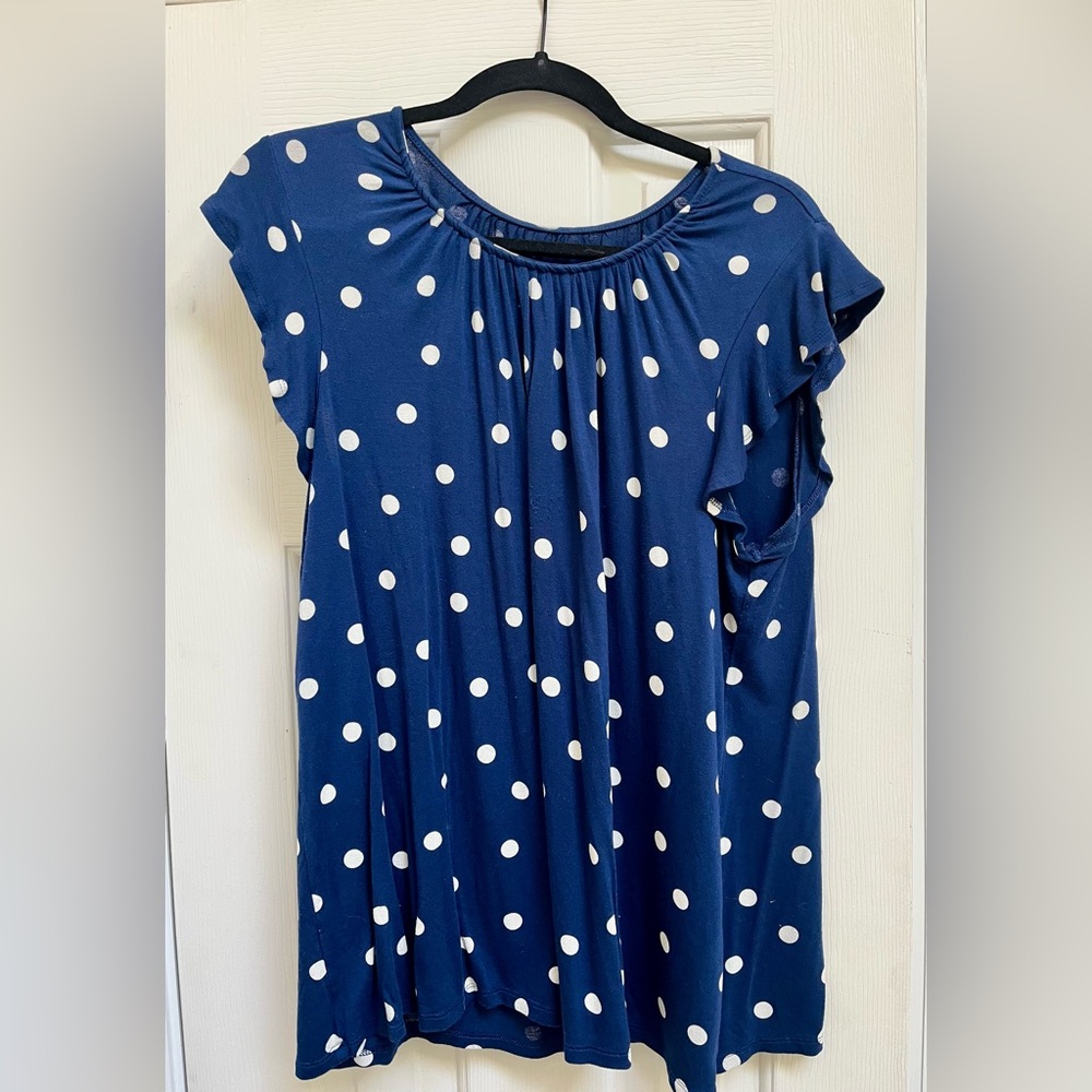 Croft & Barrow Blue and White Flutter Sleeve Blouse